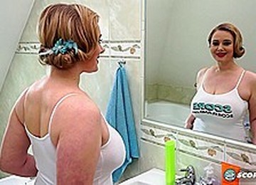 The Breast Benefits Of Showering - ScoreLand
