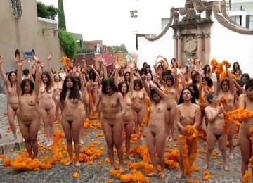 Tetas grandes,Sexo grupal,Adolescentes mexicanas folladas,Sexo en público,Minitetas