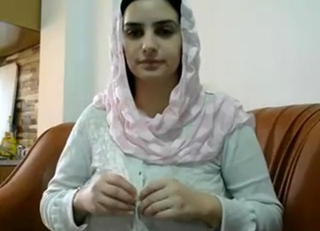 Pakistani Muslim Wife Give Blowjob