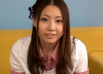 Super Cute Japanese Babe Gets A Facial