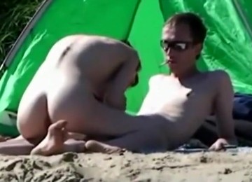 Baiser sur la plage,Sexe voyeur