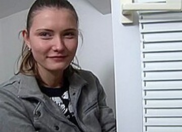 Heiße Brünette gefickt,Gefälschtes Casting,Tschechischer Teenager gefickt,Egoperspektive