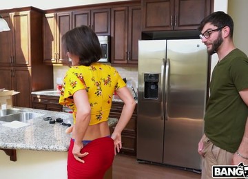 Armed With A Fucking Machine And A Stiff Cock Nerdy Man Gets To Fuck A Hottie