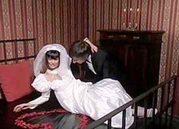 Отстрапонили,Секс на свадьбе