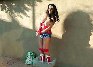 Wonder Woman Vs Batgirl