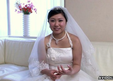Naughty Japanese Bride Emi Koizumi Lets Dude Rub Her Clit And Play With Tits