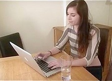 Egyetemista Lány Megbaszása,Pornó Spanyolul