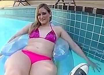 Секс в басейн