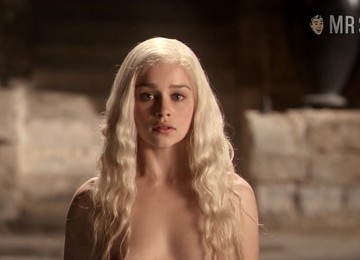 Daenerys Targaryen And Viserys Bath Scene
