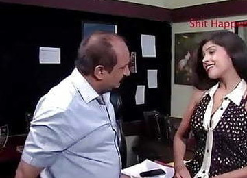 INDIAN Boss Fuck When She Comes For Interview