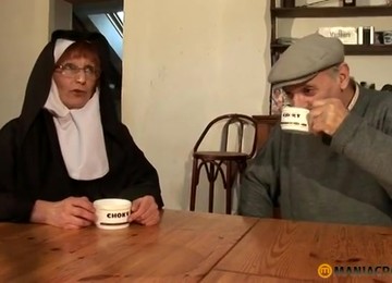 Meine Oma ficken,Nonne wird gefickt,Voyeur Sex