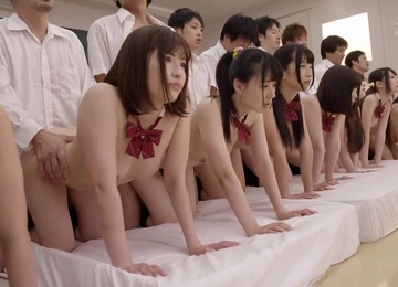 Grupowy Seks,Ruchanie Japońskiej Nastolatki