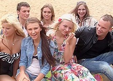 Autumn & Grace & Molly & Olie & Savannah In Outdoor Orgy Movie With Hot Student Chicks