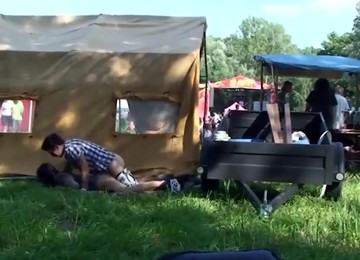 Spy Cam Sex Public By Amateur Teen Couple Caught At Music Festival