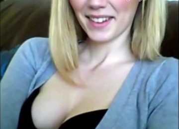 Blond Hair Girl Chat And Strip For Viewers Webcam