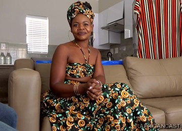Angolana Ebony Capitu