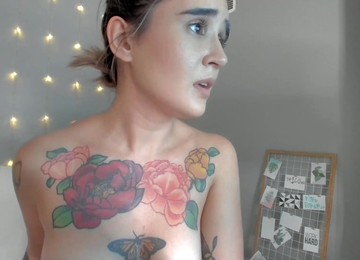 Inked Amateur Teen Shows Me Her Bald Pussy On Webcam!
