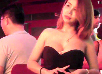 Чукане на проститутка,Чукане на тайландско момиче