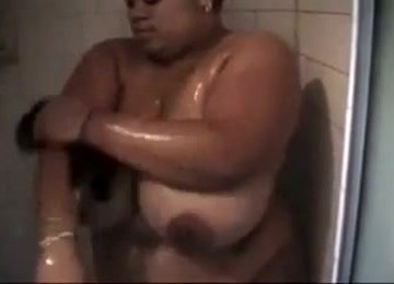 I Wouldn't Last Long With That Sexy BBW With Great Tits And Ass In The Shower
