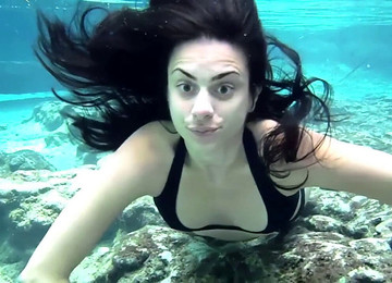 Underwater Lesbians Breathhold, Breathholding Underwater