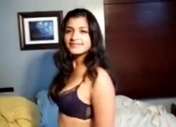 Young Hot Mexican Woman Fucks Her Boyfriend On Their Bed