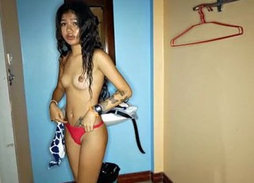 Innocent Petite Thai Teen Gives Amateur Blowjob And Has Sex On Cam
