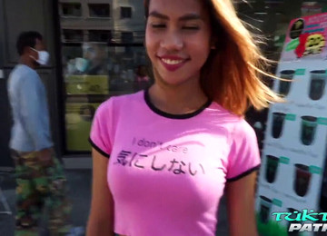 Thai-Mädchen gefickt