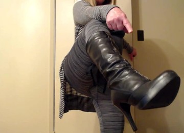 Ass Fucking,Leather Leggings,Hot MILF Fucked,Mom Assfucked,Teen Solo