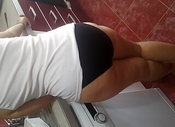Turkish Girl Natural In The Kitchen