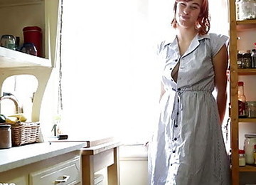 All Natural Redhead Molly Left Us Speechless - Ersties