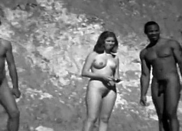 Nudistes qui baisent,Porno vintage