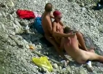 Sexy Chick And Two Horny Dudes Enjoy Foreplay On The Beach When I Spy Them