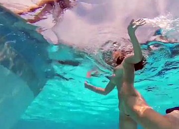 Maďarské porno,Sex pod vodou