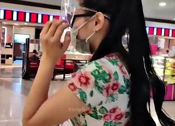 Asijská šukačka,Vyšukaná filipínská teenka,Odhalování na veřejnosti,Sexy kalhotky,Sex na veřejnosti