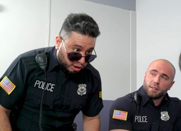 Policière baisée