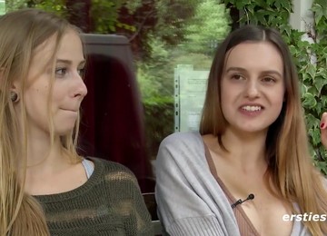 Heiße Österreicherin Und Heißes Bayrisches Madl Vergnügen Sich Vor Kamera - Young Busty Lesbian Babes Makeout