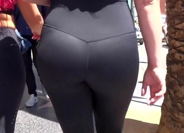 PHAT ASS TIGHT SPANDEX SISTERS
